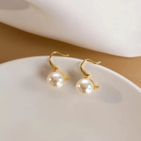 Milli	18K Gold Sterling Silver AAA Freshwater 11mm Pearl Hoops